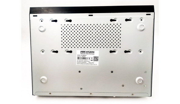 Видеорегистратор 8-х канальный HIKVISION DS-7608NI-E2/8P(С витрины,Уценка)