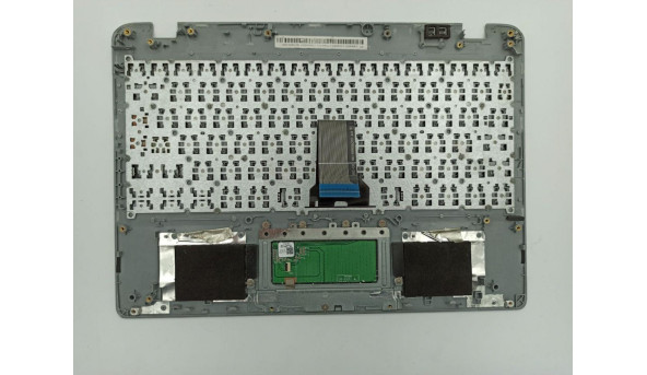 Середня частина корпуса для ноутбука Acer Aspire V5-122, MS2377, 11.6", wis604lk03001, б/в. Кріплення цілі, пошкоджені 2-3 замочки, є подряпини, продається з робочою клавіатурою