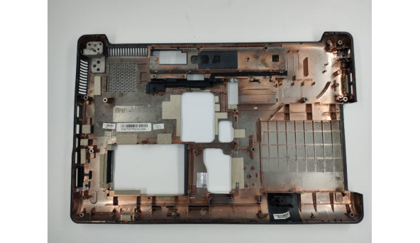 Нижня частина корпуса для ноутбука HP Presario CQ71, 17.3", 370p7batp50, ZYE370P7TP, б/в. В хорошому стані, без пошкодженнь.