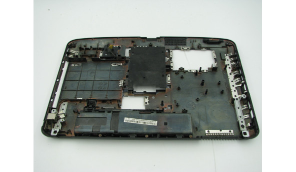Нижня частина корпуса для ноутбука Acer Aspire 5738, 5338, 5536G, 5542, 5740, 15.6", wis604cg39004, б/в. В хорошому стані, без пошкодженнь.
