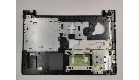 Середня частина корпуса для ноутбука Lenovo Ideapad 100-15IBD, 80QQ, 15.6", AP10E000600, fa10e000300, б/в. Є тріщина (фото), та зламане одне кріплення (фото) та решітка радіатора