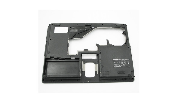 Нижня частина корпуса для ноутбука ASUS X51R 15.4" 13GNQK1AP020, Б/В,  Є подряпини та потертості  Є невеличке пошкодження (фото)