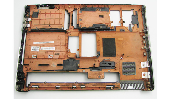 Нижня частина корпуса для ноутбука HP Pavilion dv7 17'' 503819-001, Б/В,  Є потертості та невеличке пошкодження (фото)