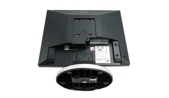 Монітор Samsung 740N, 17.0", TFT TN, 1280x1024, 5:4, 600:1, 8ms, 160/160, VGA, Б/В