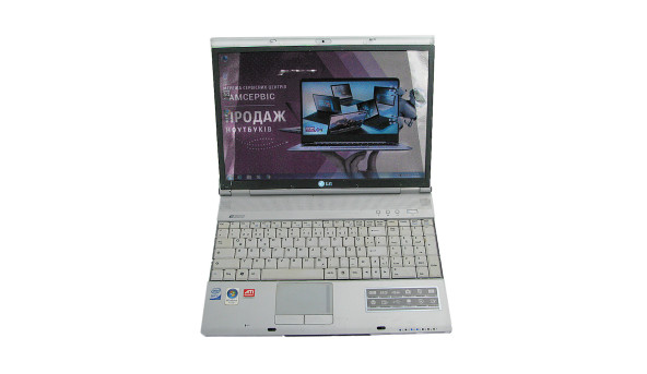 Ноутбук LG E500, 15.4", Intel Core 2 Duo T8100, 3 GB RAM, 500 GB HDD, ATI Mobility Radeon HD 2600, Windows 7, Б/В