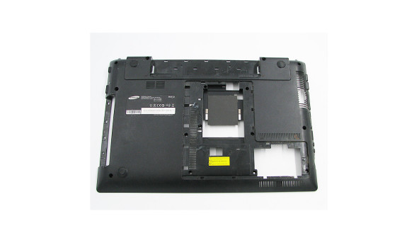 Нижня частина корпуса для ноутбука Samsung RV513 15.6" BA81-12666A Б/У, Є пошкодження (фото)