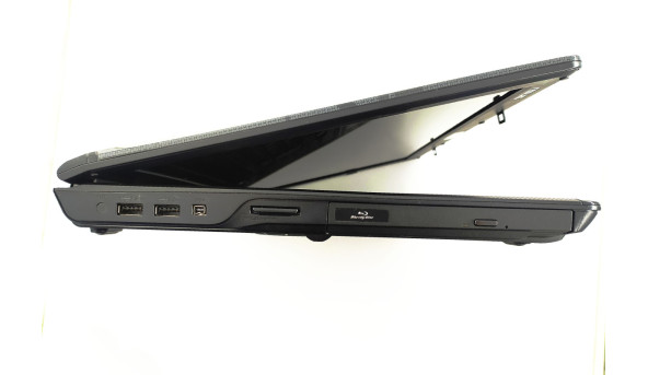 Ноутбук Asus PRO72V Intel Core 2 Duo P8600 (2x2.4 GHz) 4Gb RAM 250Gb HDD Nvidia GeForce 9650M [17.1"] - ноутбук Б/В