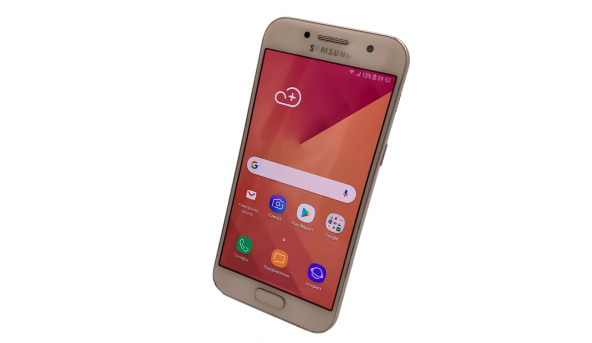 Смартфон Samsung Galaxy A3 2017 2/16Gb Android 8.0 - телефон Б/У