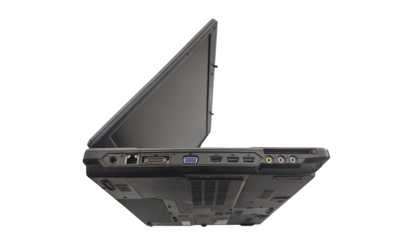 Ноутбук Acer TravelMate 7730G Intel Core 2 Duo P8600 4Gb RAM 320Gb HDD NVIDIA GeForce 9600M 17" - ноутбук Б/В