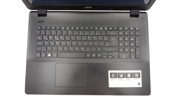 Ноутбук Acer E5-721 AMD A6-6310 4 GB RAM 500 GB HDD [17.3"] - ноутбук Б/В