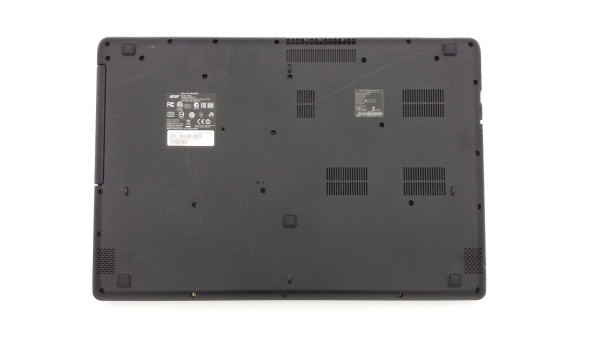 Ноутбук Acer E5-721 AMD A6-6310 4 GB RAM 500 GB HDD [17.3"] - ноутбук Б/У