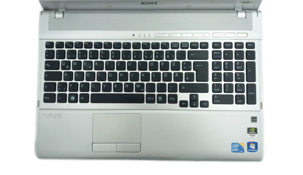 Ноутбук Sony VAIO PCG-81212 Intel Core I5-450 3 GB RAM 160 GB HDD GeForce GT 330M [16.4"] - ноутбук Б/В