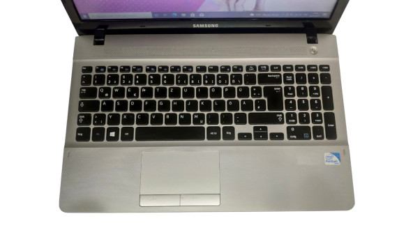 Ноутбук Samsung NP300E5E Intel Pentium 997 4Gb RAM 320Gb HDD [15.6"] - ноутбук Б/У - 246654