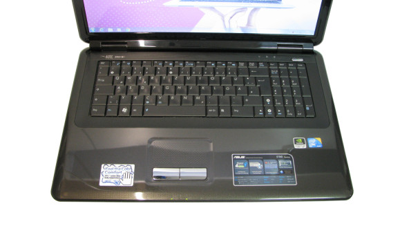 Ноутбук Asus X70IO Intel Core 2 Duo T6600 4Gb RAM 250Gb HDD NVIDIA GeForce GT120M 1Gb 17.3" Б/У