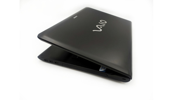 Ноутбук Sony SVE171G12M Intel Pentium 2020 4 GB RAM 500 GB HDD [17.3"] - ноутбук Б/В