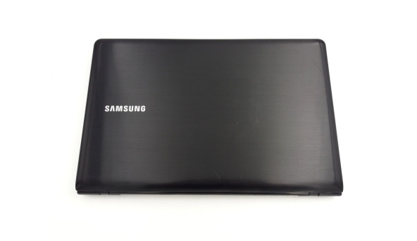 Ноутбук Samsung 355E AMD A8-4500M 8GB RAM 1000GB HDD AMD Radeon HD 7600M [17.3"] - ноутбук Б/В - 251552