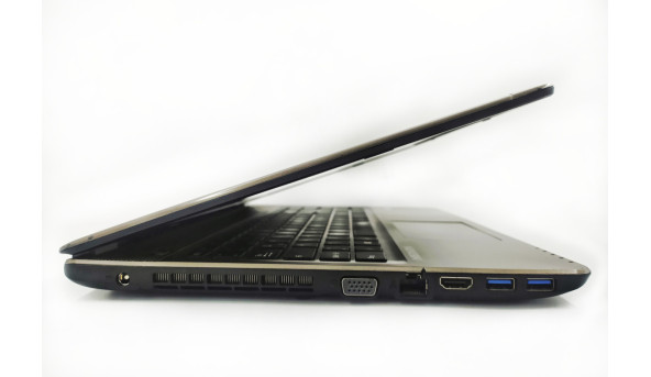 Ноутбук Medion Akoya E6417 Intel Core I3-5157U 8 GB RAM 1000 GB HDD [IPS FullHD 15.6"] - ноутбук Б/В - 252417