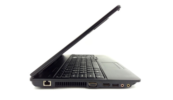 Ноутбук eMachines E528 Intel Celeron T3000 3 GB RAM 150 GB HDD [15.6"] - ноутбук Б/В - 253632