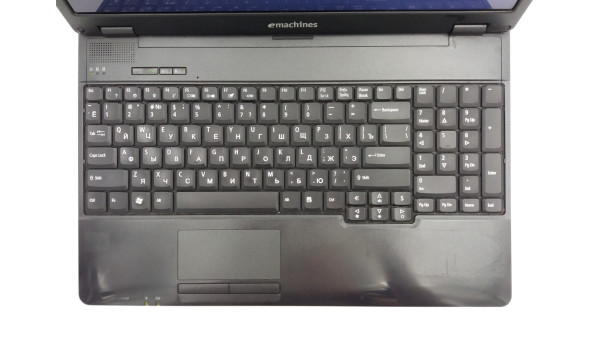 Ноутбук eMachines E528 Intel Celeron T3000 3 GB RAM 150 GB HDD [15.6"] - ноутбук Б/В - 253632