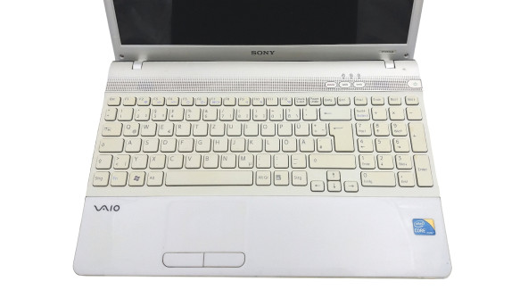Ноутбук Sony Vaio PCG-71213M Intel Core I3-330M 6 GB RAM 320 GB HDD ATI Radeon HD 5470 [15.6"] - ноутбук Б/В - 253738