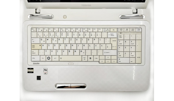 Ноутбук Toshiba Satellite L775D AMD A4-3300M 4 GB RAM 320 GB HDD [17.3"] - ноутбук Б/В - 253814