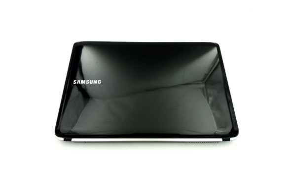 Ноутбук Samsung RV510 Intel Pentium T4500 4 GB RAM 320 GB HDD ATI Radeon HD 545v [15.6"] - ноутбук Б/У