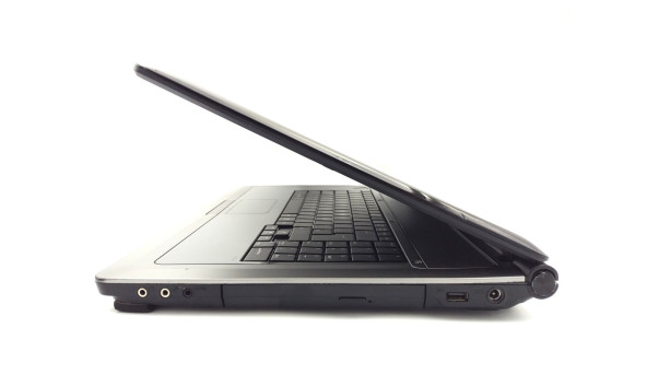 Ноутбук Medion Akoya P6812 Pentium T4400 4 GB RAM 320 GB HDD NVIDIA GeForce GT 230M [18.4"] - ноутбук Б/В - 254555