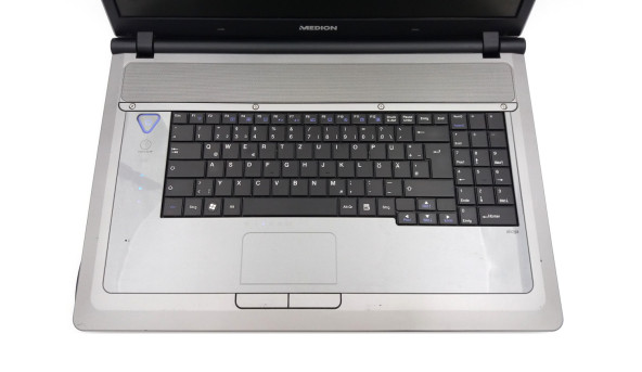 Ноутбук Medion Akoya P6812 Pentium T4400 4 GB RAM 320 GB HDD NVIDIA GeForce GT 230M [18.4"] - ноутбук Б/В