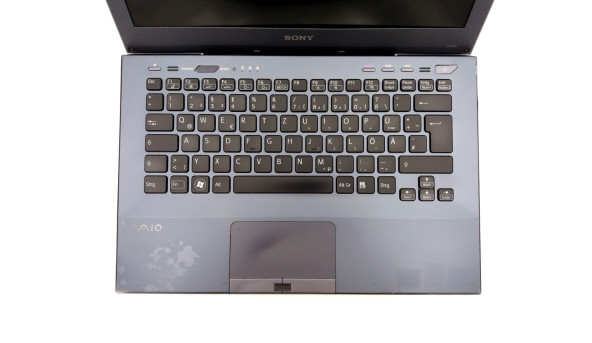 Ноутбук Sony VAIO PCG-41214M Intel Core I5-2410M 4 GB RAM 500 GB HDD AMD Radeon HD 6470M [13.3"] - ноутбук Б/У