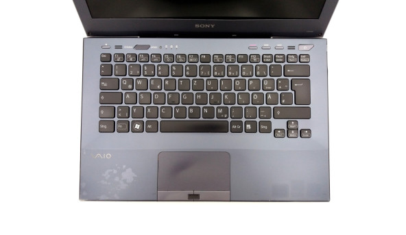 Ноутбук Sony VAIO PCG-41214M Intel Core I5-2410M 4 GB RAM 500 GB HDD AMD Radeon HD 6470M [13.3"] - ноутбук Б/У - 255190