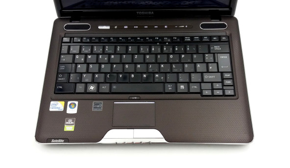 Ноутбук Toshiba Satelite U500 Core 2 Duo P8700 4 GB RAM 320 GB HDD ATI Radeon HD 4500 [13.3"] - ноутбук Б/У - 255212