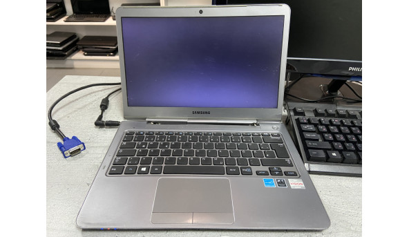 Ноутбук Samsung 535U