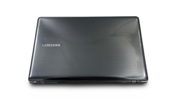 Ігровий ноутбук Samsung NP355V AMD A6-4400M 8 GB RAM 128 GB SSD 500 GB HDD AMD Radeon HD 7670M [15.6''] - Б/В - 260785