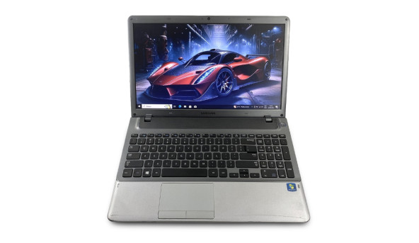 Ігровий ноутбук Samsung NP355V AMD A6-4400M 8 GB RAM 128 GB SSD 500 GB HDD AMD Radeon HD 7670M [15.6''] - Б/В