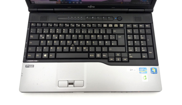Ноутбук Fujitsu Lifebook E782 Intel Core i7-3612QM 8GB RAM 320GB HDD [15.6"] - ноутбук Б/У - 261597