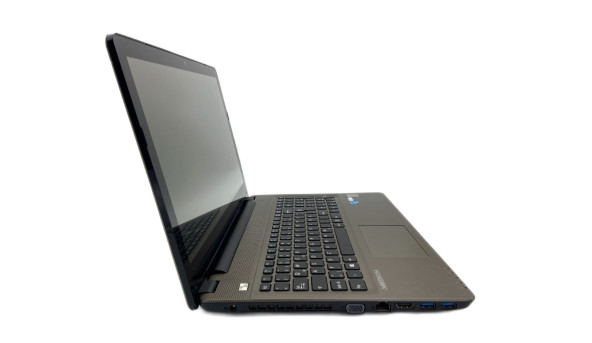 Ноутбук Medion E6412T Intel Pentium 3558U 4GB RAM 320GB HDD [15.6" сенсорний екран] - ноутбук Б/В - 261699