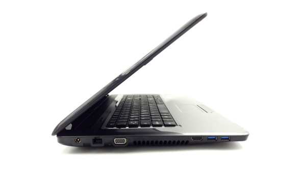 Ноутбук Medion Akoya E7222 Intel Core i3-2370M 4 GB RAM 200 GB HDD [17.3"] - ноутбук Б/В - 261727