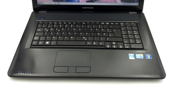 Ноутбук Medion Akoya E7214 Intel Core i3-350M 3GB RAM 320GB HDD [17.3"] - ноутбук Б/В - 261744