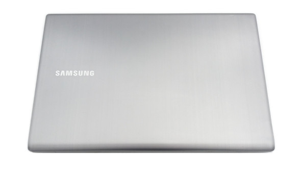 Ноутбук Samsung NP700Z Intel Core i5-2430M 8GB RAM 320HDD AMD Radeon HD 6750M [15.6"] - ноутбук Б/У