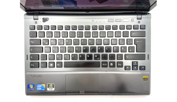 Ноутбук Sony PCG-31111M Intel Core i7-620M 6GB RAM 250GB SSD GeForce GT 330M [13.3"] - ноутбук Б/В - 262112
