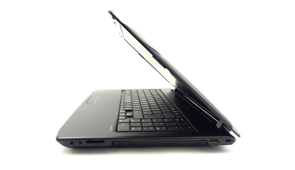 Ноутбук Medion P6624 Intel Core i3-370M 4 GB RAM 640 GB HDD NVIDIA GeForce GT 425M [15.6"] - ноутбук Б/В - 283280