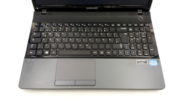 Ноутбук Samsung 300E Intel Core I3-2328 8 GB RAM 500 GB HDD NVIDIA GeForce GT 620MX [15.6"] - ноутбук Б/В - 283414