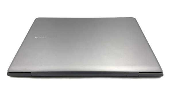 Ноутбук Samsung NP530 Intel Core i5-3317U 6GB RAM 256GB SSD [13.3"] - ноутбук Б/В - 283434