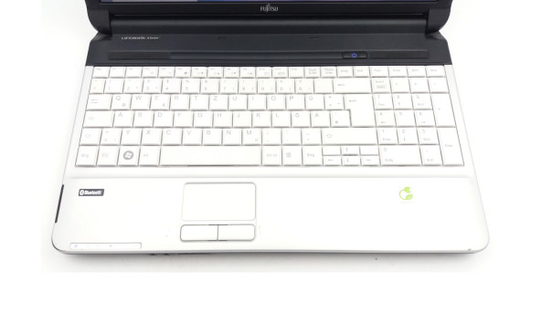 Ноутбук Fujitsu LifeBook A530 Intel Core I5-480M 4 GB RAM 320 GB HDD [15.6"] - ноутбук Б/В - 283437