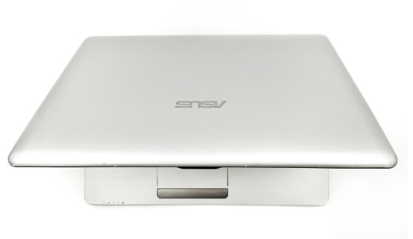 Стильний та компактний нетбук Asus 1215N Intel Atom D525 3 GB RAM 320 GB HDD NVIDIA ION [12.1"] - нетбук Б/В