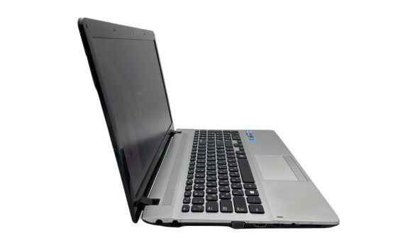 Ноутбук Samsung NP300E5E Intel Core i5-3230M 4GB RAM 500GB HDD [15.6"] - ноутбук Б/В - 283677