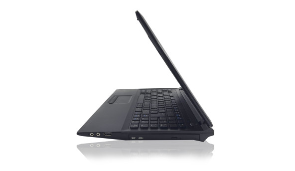 Ноутбук Terra 1512 Intel Celeron 1037U 4 GB RAM 1000 GB HDD [15.6"] - ноутбук Б/В - 284001