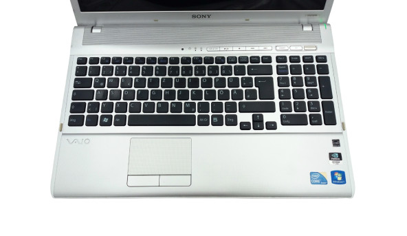 Ноутбук Sony Vaio PCG-81212m Intel Core I5-450M 4GB RAM 500GB HDD NVIDIA GeForce GT 330M [15.6"] - ноутбук Б/В - 284802