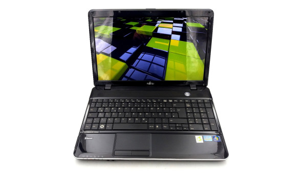 Ноутбук Fujitsu Lifebook AH531 Intel Core I3-2350M 8 GB RAM 320 GB HDD [15.6"] - ноутбук Б/В