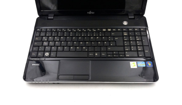 Ноутбук Fujitsu Lifebook AH531 Intel Core I3-2350M 8 GB RAM 320 GB HDD [15.6"] - ноутбук Б/В